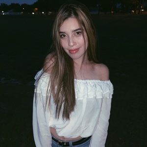 Meet your Posher, Daniela